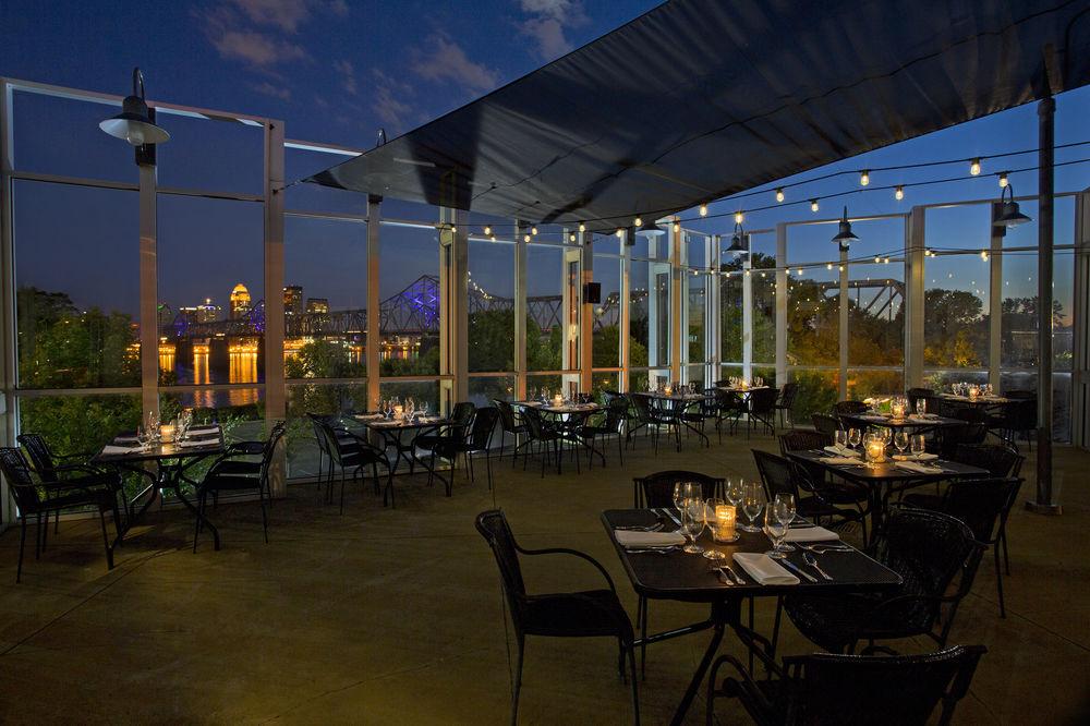 Sheraton Louisville Riverside Hotel Jeffersonville Exterior photo