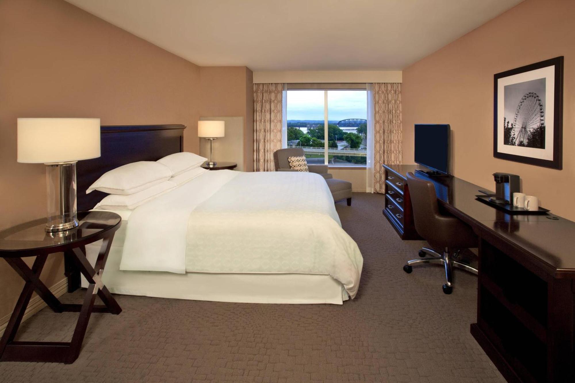 Sheraton Louisville Riverside Hotel Jeffersonville Room photo