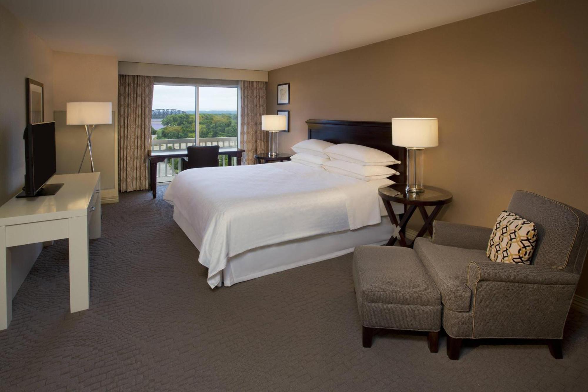 Sheraton Louisville Riverside Hotel Jeffersonville Room photo