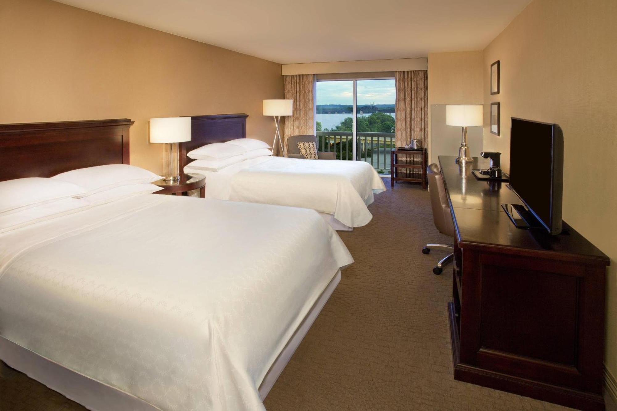 Sheraton Louisville Riverside Hotel Jeffersonville Room photo