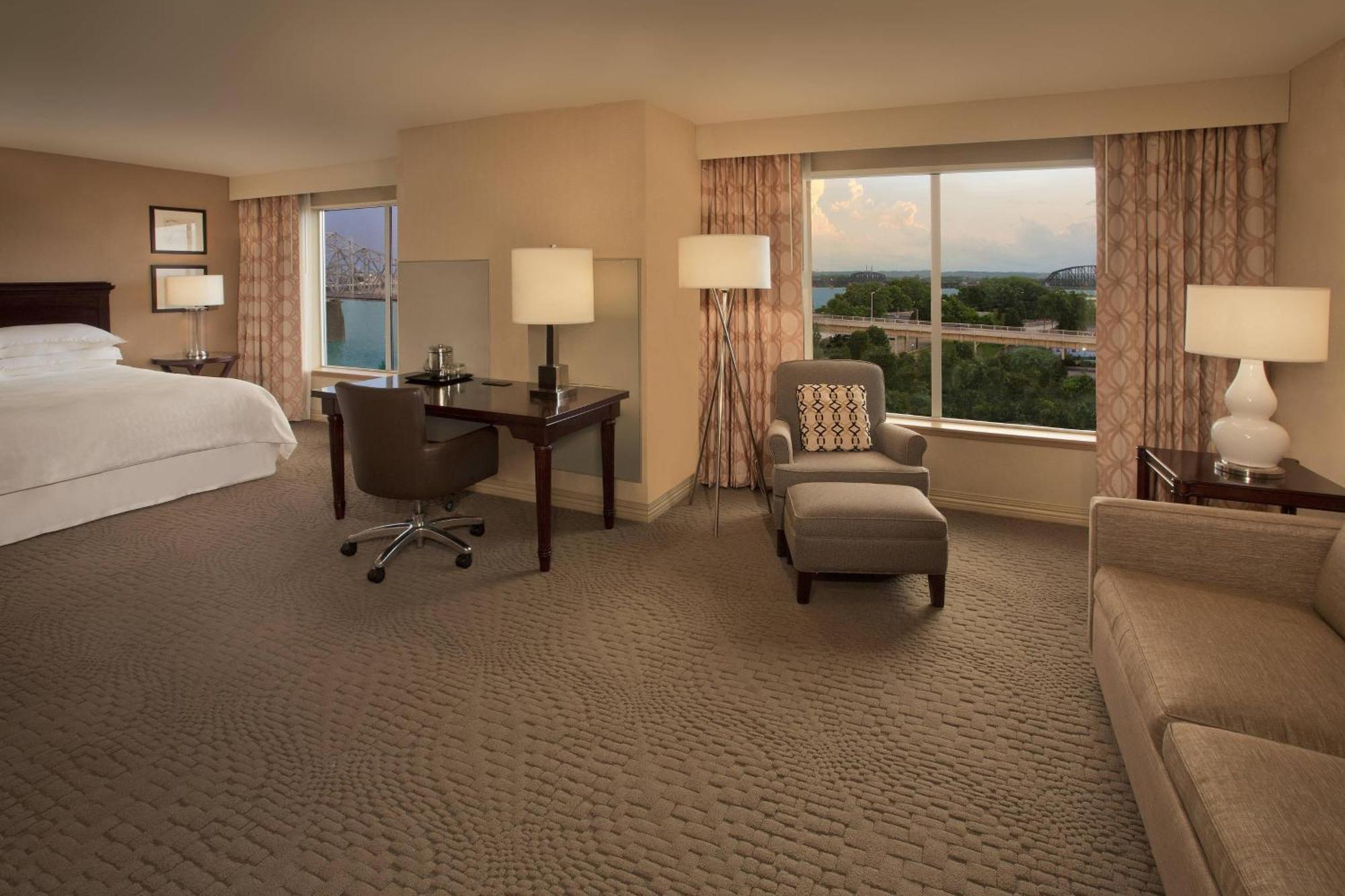Sheraton Louisville Riverside Hotel Jeffersonville Room photo
