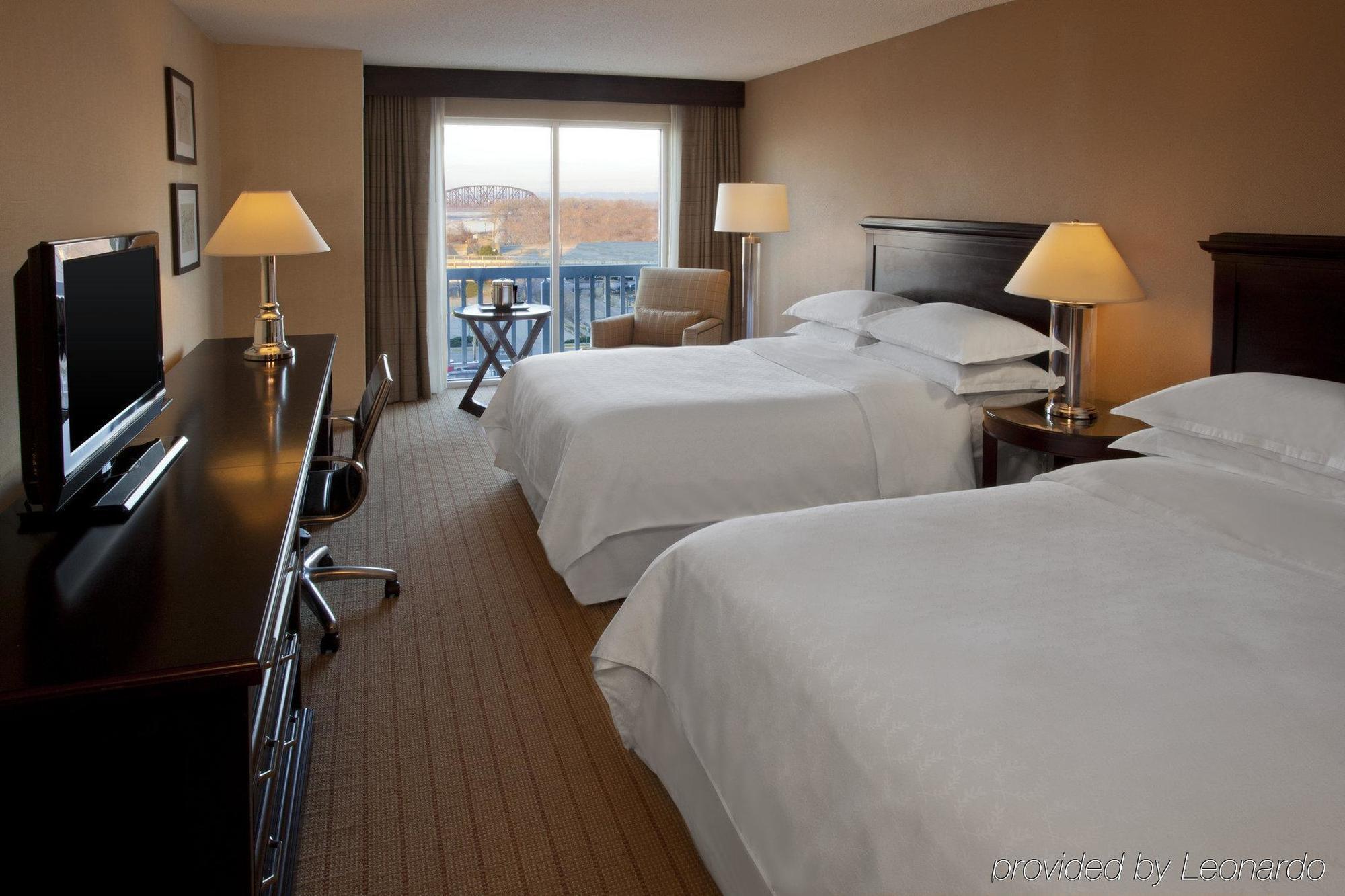 Sheraton Louisville Riverside Hotel Jeffersonville Exterior photo
