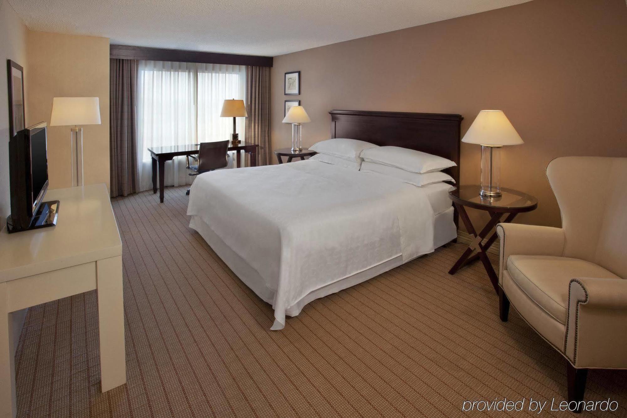 Sheraton Louisville Riverside Hotel Jeffersonville Exterior photo